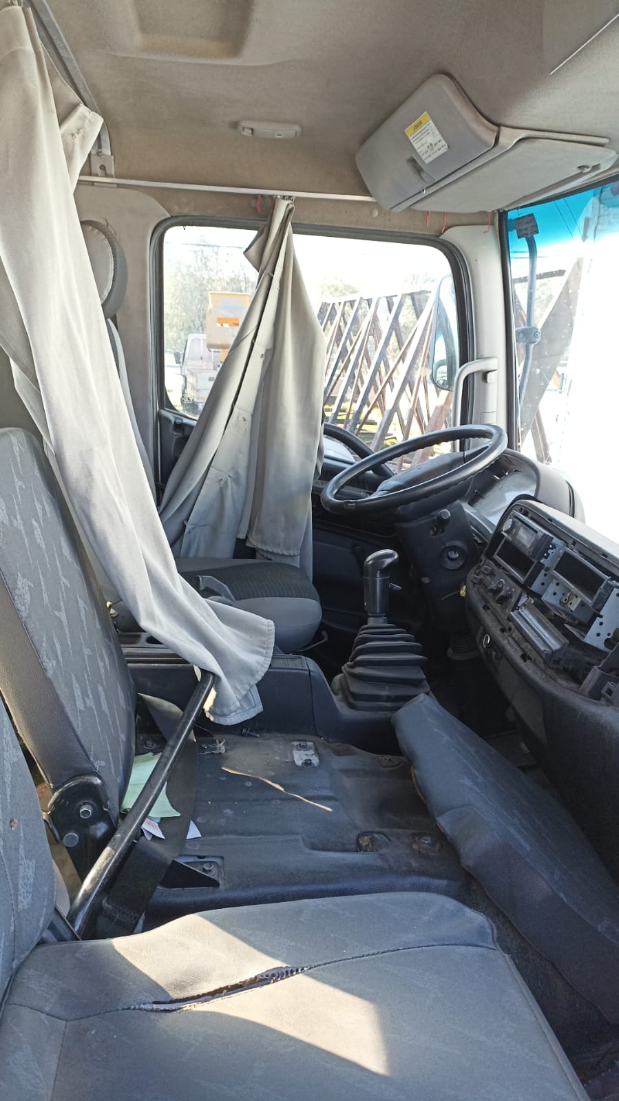  Hino GH 2005    EN DESARME